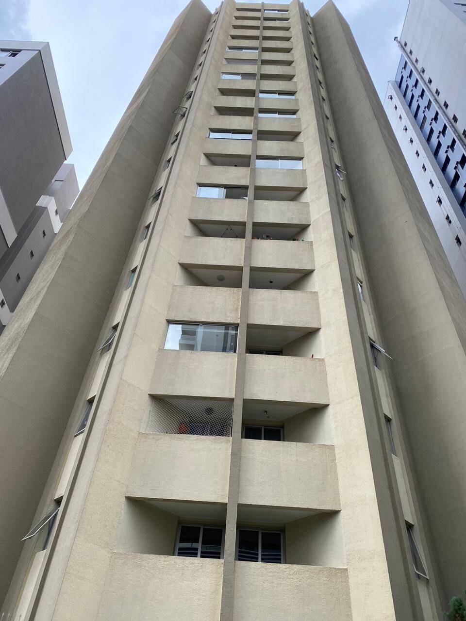 #739 - Apartamento para Venda em Curitiba - PR