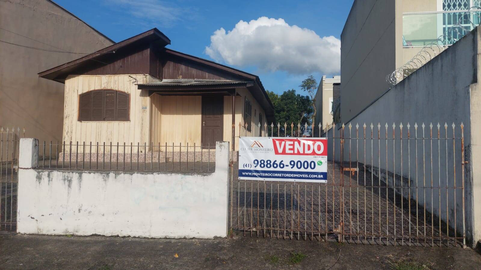 #811 - Terreno para Venda em Curitiba - PR
