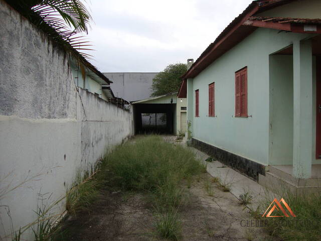 Terreno para Venda em Curitiba - 4