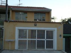 Sobrado para Venda em Curitiba - 2